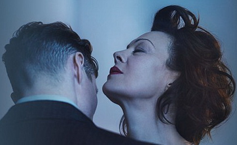 Deep Blue Sea - (Zroj: www.ntlive.nationaltheatre.org.uk)