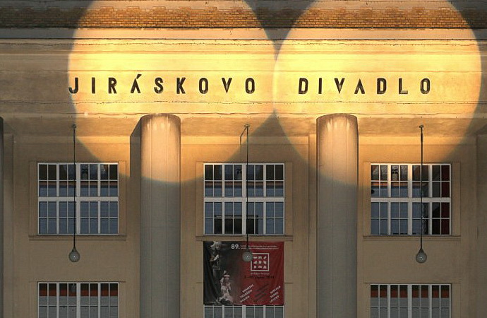 Jirskv Hronov 2019 - budova divadla