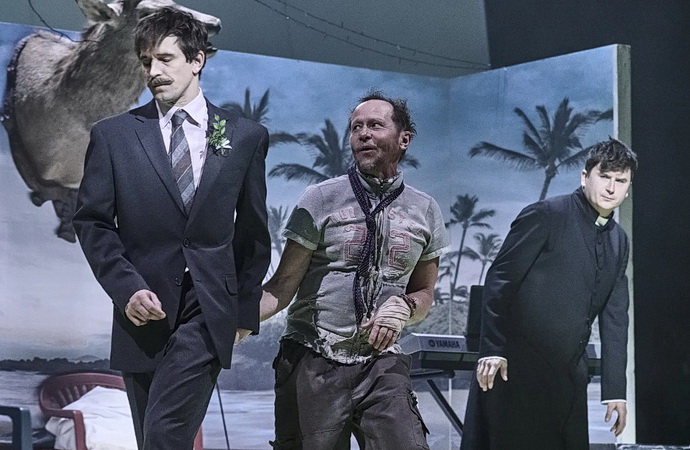 I. Orozovi� , O. Mal�, �. Krupa (Far���v konec)  