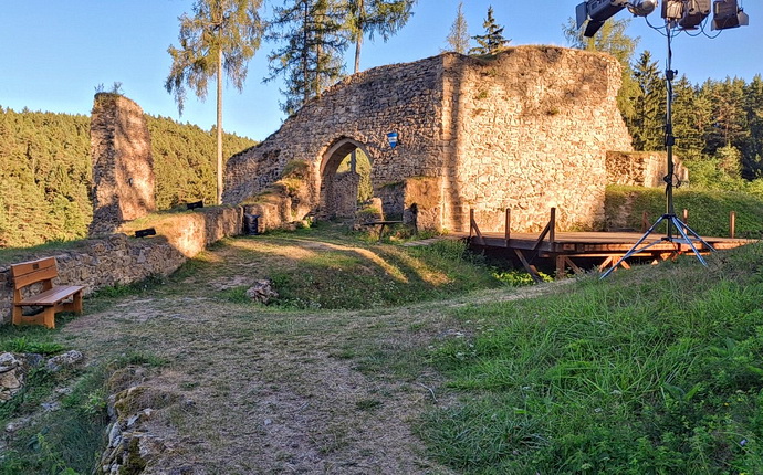 Hrad Po�e��n