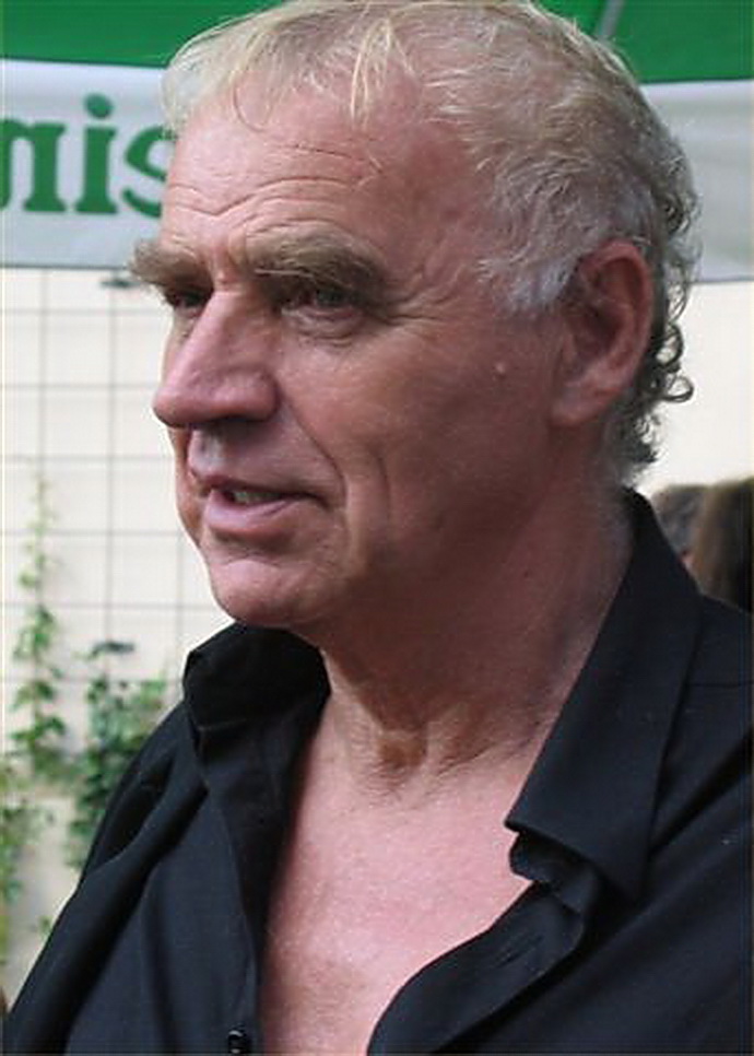 Spisovatel Janusz Gowacki