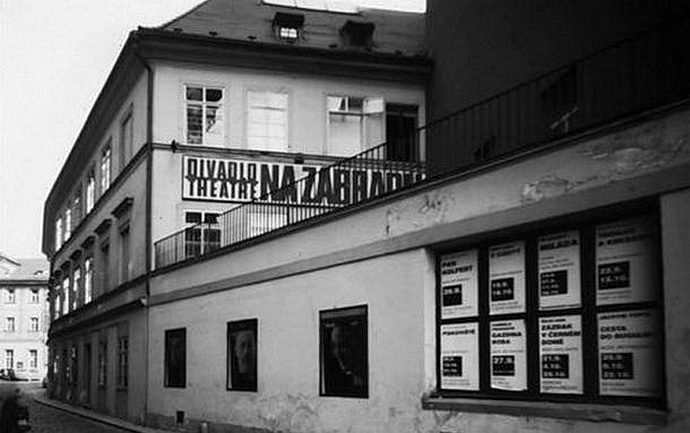 Divadlo Na zábradlí