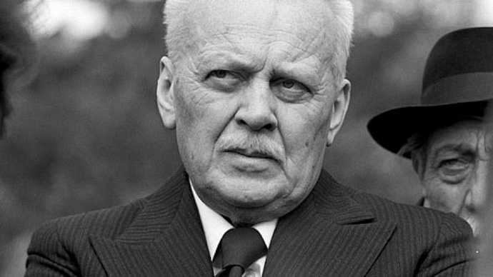 Karel Höger