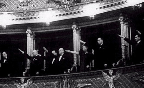 Národní divadlo: Mýtus a realita (4/10) - Hrát, či nehrát?