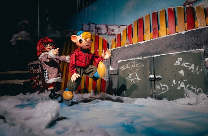 Hurv�nk�v Mikul�