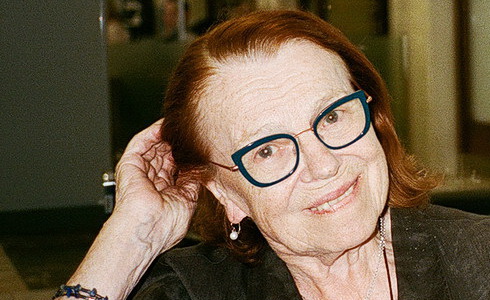 Iva Jan�urov�