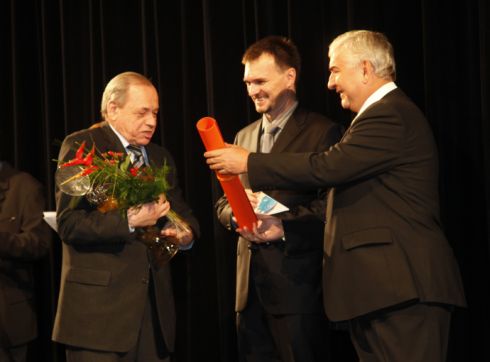 �editel MDZ A. Sobek p�i p�eb�r�n� ceny (Zdroj J. Podrazil)
