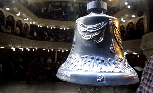 V pardubick�m divadle se poprv� rozezn�l zvon Th�lie