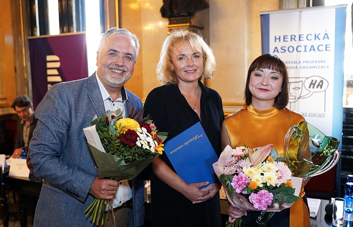 O. Kepka, B. Munzarová a Z. Truplová na TK