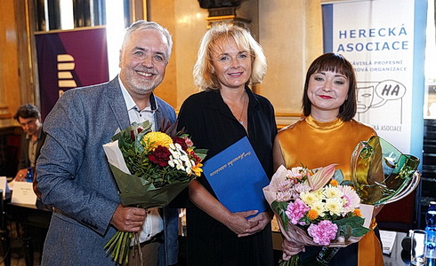 O. Kepka, B. Munzarová a Z. Truplová na TK
