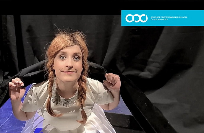 Kristýna Daňhelová (#zvedameopony - video MdB)