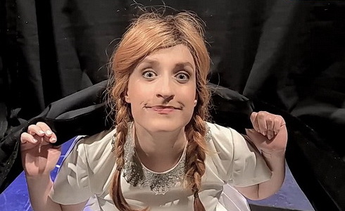 Kristýna Daňhelová (#zvedameopony - video MdB)