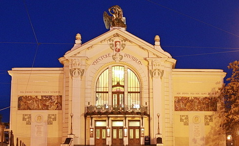 Vchodoesk divadlo Pardubice 