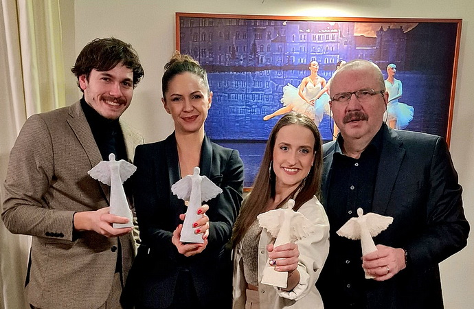 L. Matouš, I. Vaňková, K. Daňhelová a S. Moša