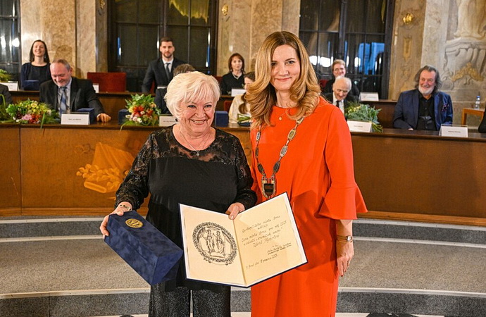 Zdena Herfortov� a Mark�ta Va�kov� 