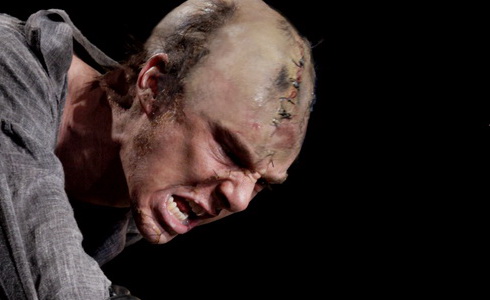 Divadeln� hit z lond�nsk�ho N�rodn�ho divadla Frankenstein