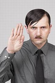 Jan Hrunsk jako Mlad a jet neznm Adolf Hitler
