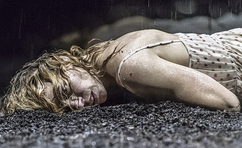 Billie Piper (Yerma)