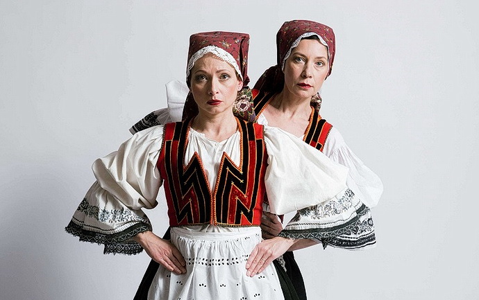 Gabriela Mov a Lucie Rozntnsk (Krlovna duch)