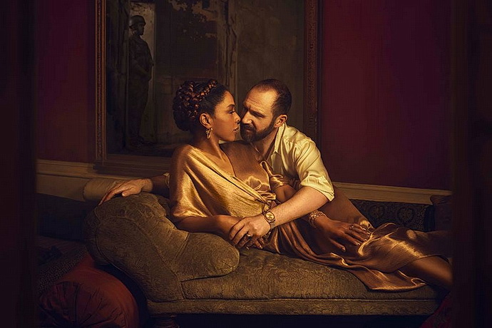 Ralph Fiennes a Sophie Okonedo