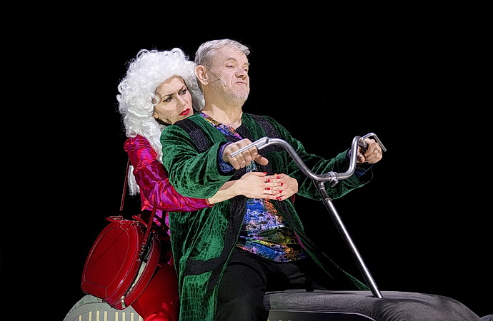 Pavlína Hejcmanová, Martin Vrtáček (V žabím pyžamu)