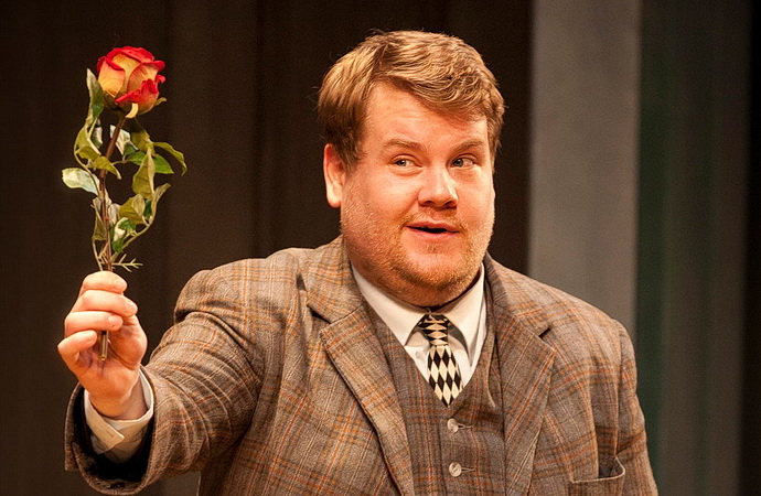 J. Corden (Sm na dva fy)