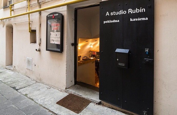 A studio Rubín