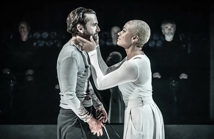Cush Jumbo a David Tennant - Macbeth (Foto: Marc Brenner)