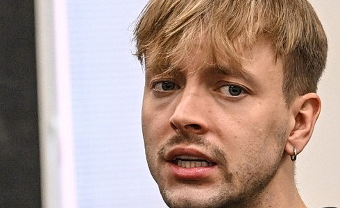 Richard Pekrek  (foto ze zkouky komedie Drkula) 