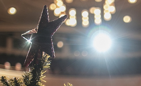 �t�drono�n� zp�v�n� v divadle v roce 2024