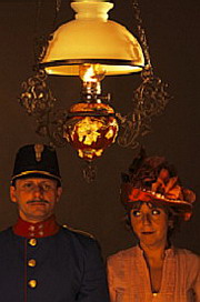 Z inscenace Petrolejov lampy