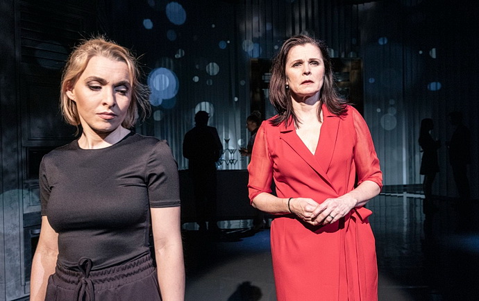 Eli�ka L�skov� a Petra Jane�kov�     