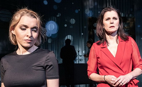 Eli�ka L�skov� a Petra Jane�kov�     