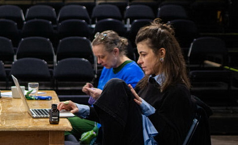 Prvn� �ten� (Divadlo Na z�bradl�)