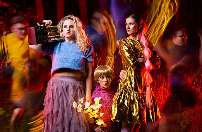 Sen noci svatoj�nsk� (Slov�ck� divadlo) 