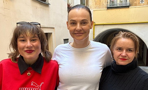 S. Todorova, G. Mikulkova, H. Je��bek T�e���kov�