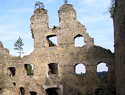 Ilustran foto - zcenina hradu