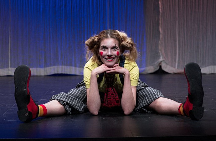 Henrieta Horn��kov� 