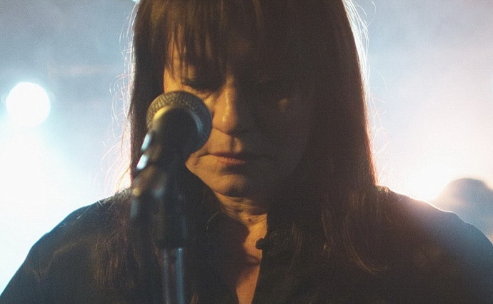 Trina Dyrholmová (Nico)