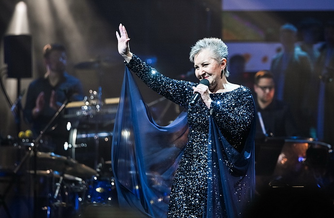 Eva Urbanov na Velekoncertu Bartka (Zdroj:SGL PRODUCTION)