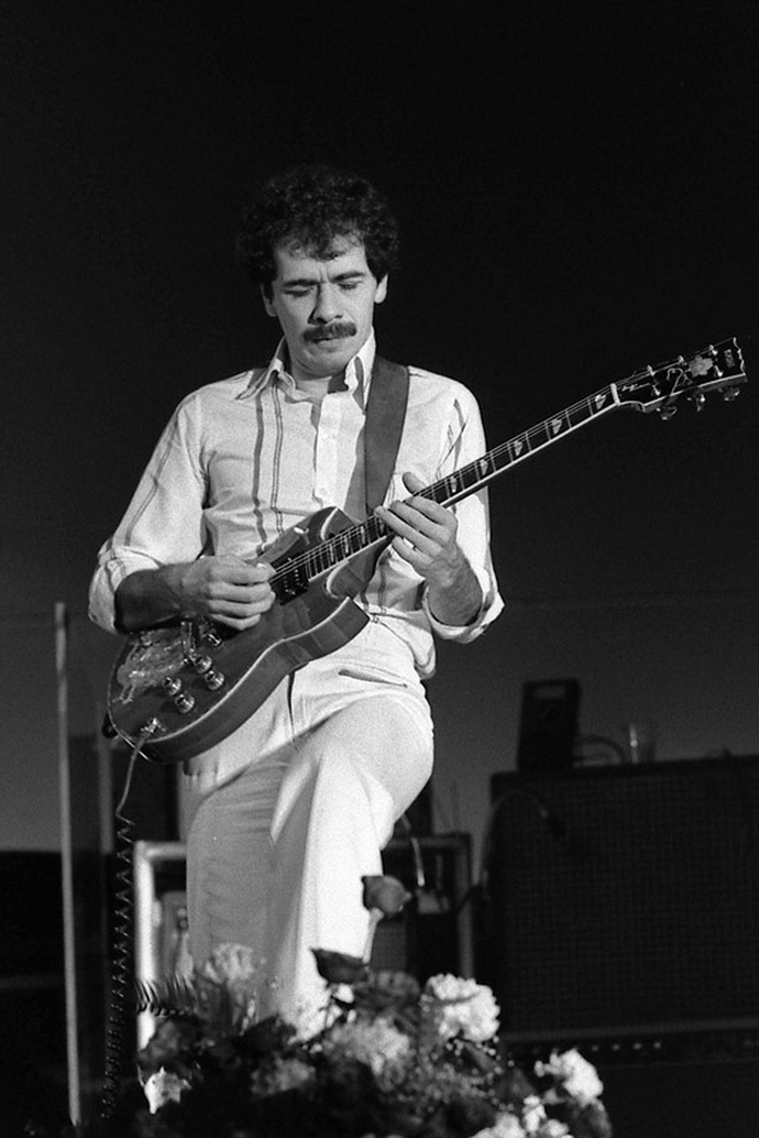 Carlos Santana (Zdroj: Ch. Hakkens, wikimedia.org)