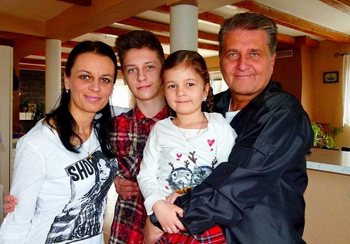 Marcel Zmoek s rodinou 