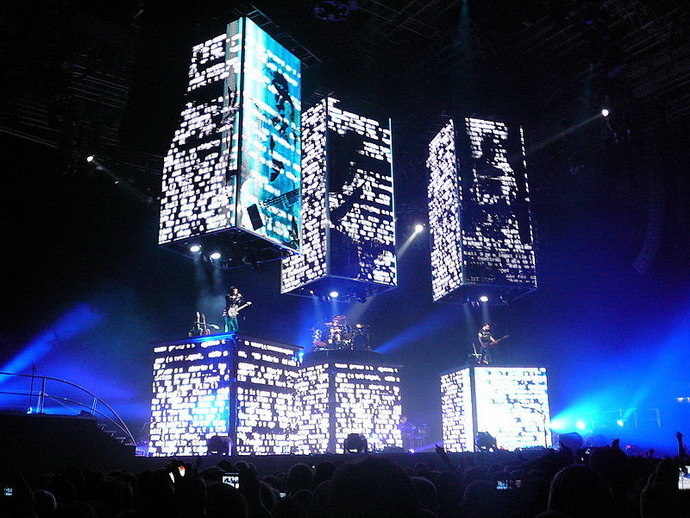 Muse pi psni Resistance na koncert v Birminghamu (2009)