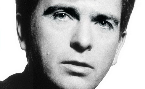Peter Gabriel na přebalu alba So