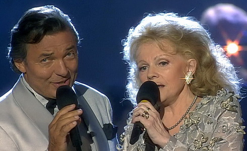 Karel Gott a Eva Pilarová (Už dávno nejsem dítě)