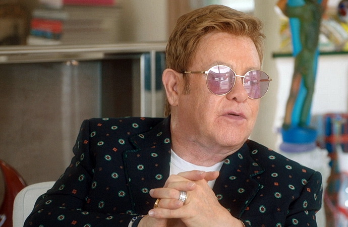 Elton John: bez cenzury