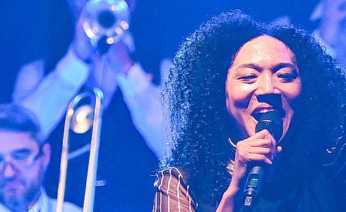 B-Side Band a Judith Hill