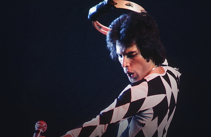 Queen: Rock The World