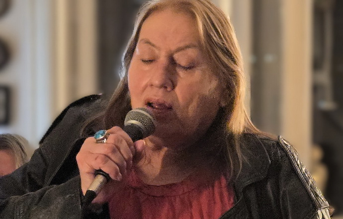 Zuzana Michnov� (Ikony Kamila St�ihavky)