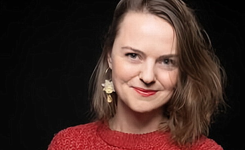 B�ra Zmekov� v Pal�ci Akropolis